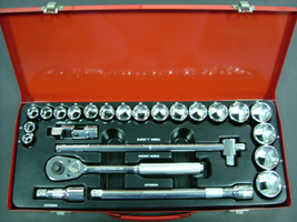 SOCKET WRENCH SET