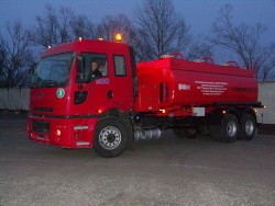 tank trucks, trailers, semitrailers, vacuum cleaners and aircraft refuellers