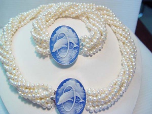 Single Strand Necklace