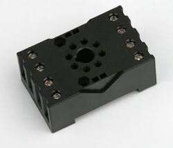 Relay socket