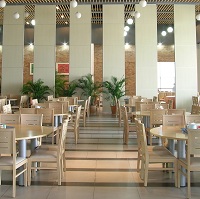 Restaurant partition wall