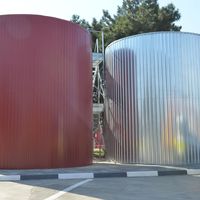 Storage reservoir made of galvanized steel