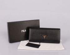 prada wallet