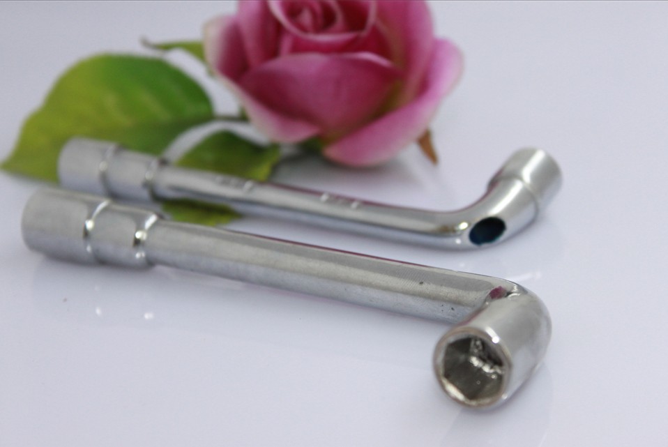 L type wrench with hole
